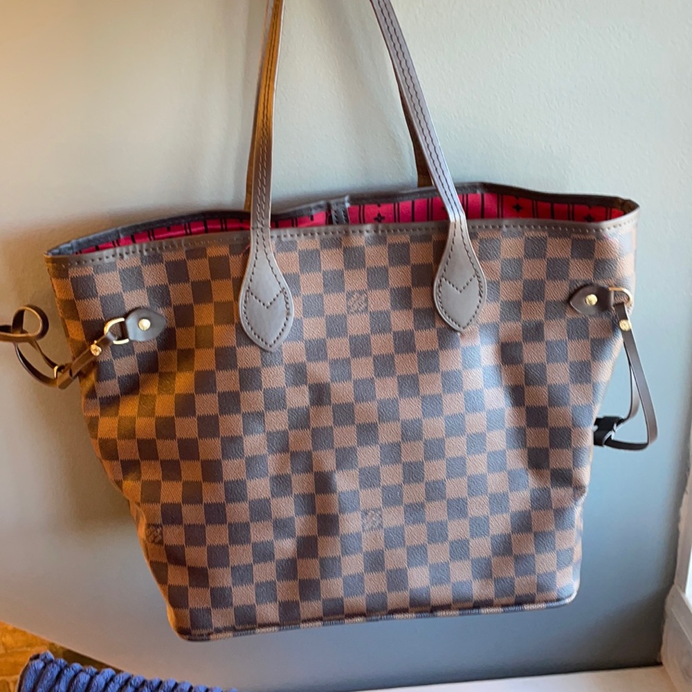 Medium Tote bag